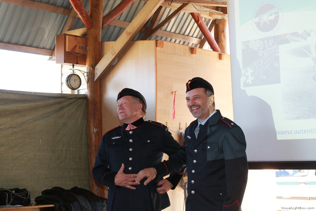 Sasnavos aerodrome – projekto „Sugrąžinkime Lietuvai sparnus!“ dalyviai